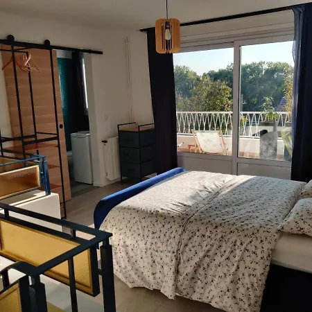 Bord De Seine Apartment *